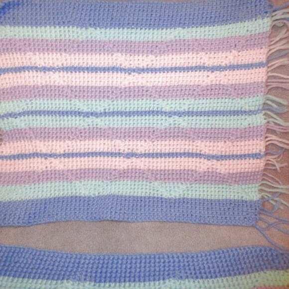 Vintage Hand Crochet 3D Knit Placemats Set Of 2 Table Topper Pastel Boho Hippie - Picture 6 of 7